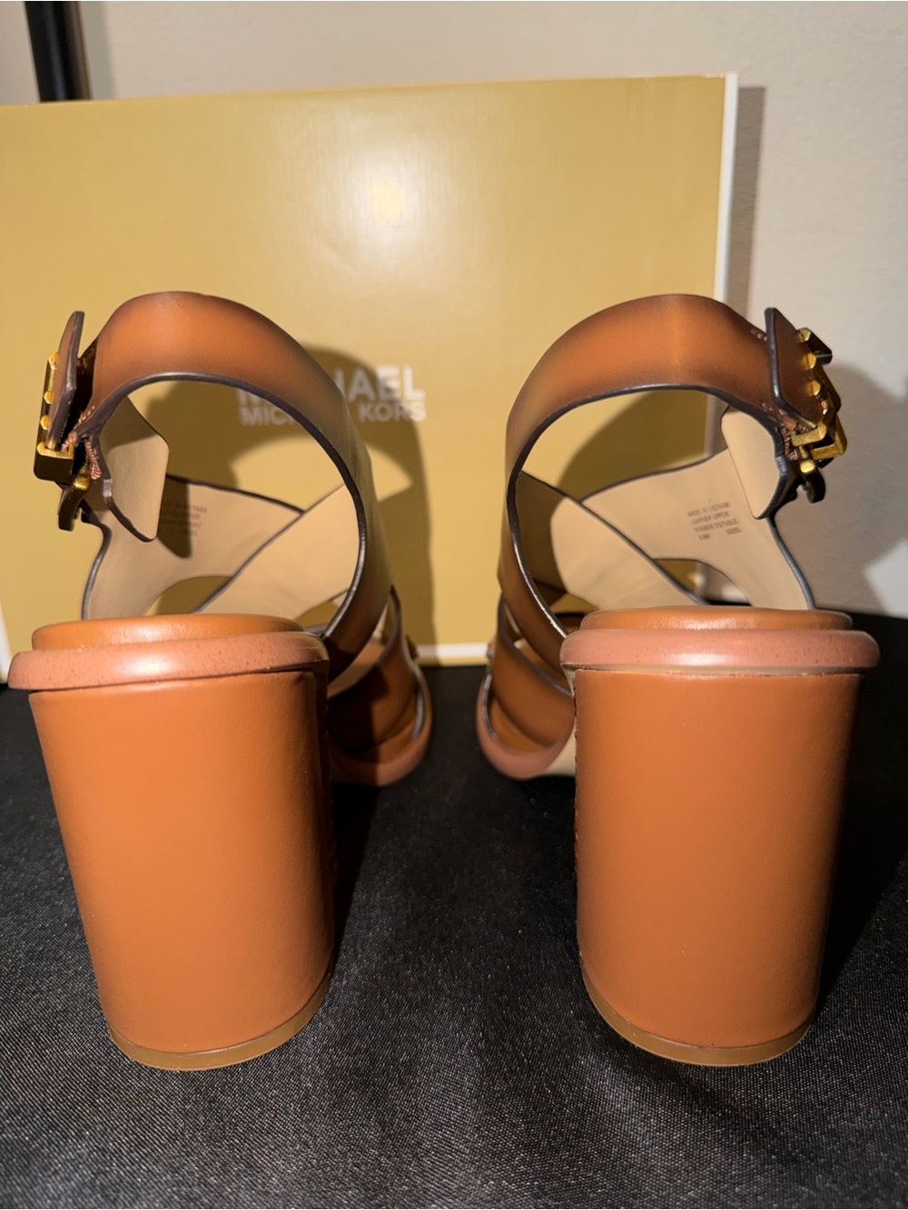 Michael Kors “RAVEN” Burnished leather block heel sandals - Picture 6 of 11